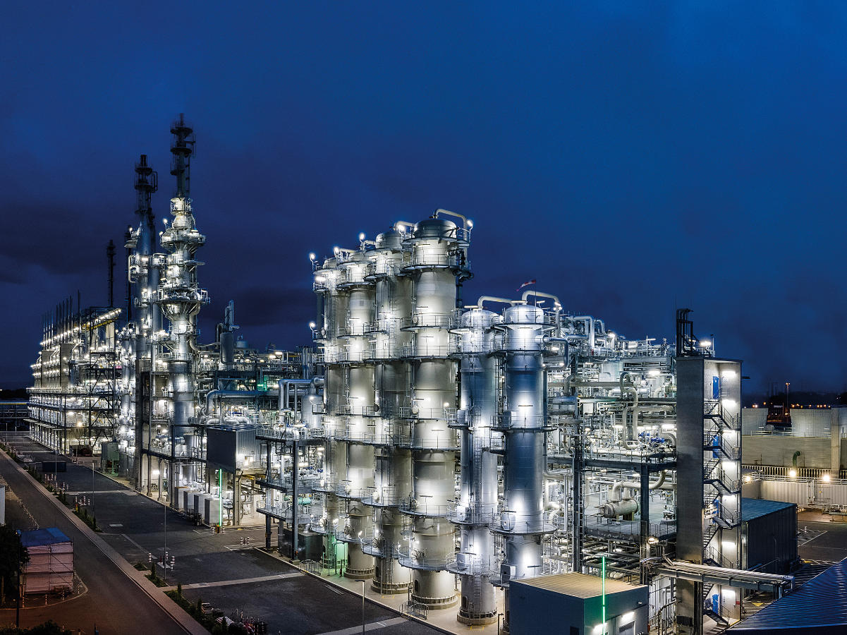 Chemtec-AB - Dr. Andreas Böttcher BASF Produktionsanlage bei Nacht